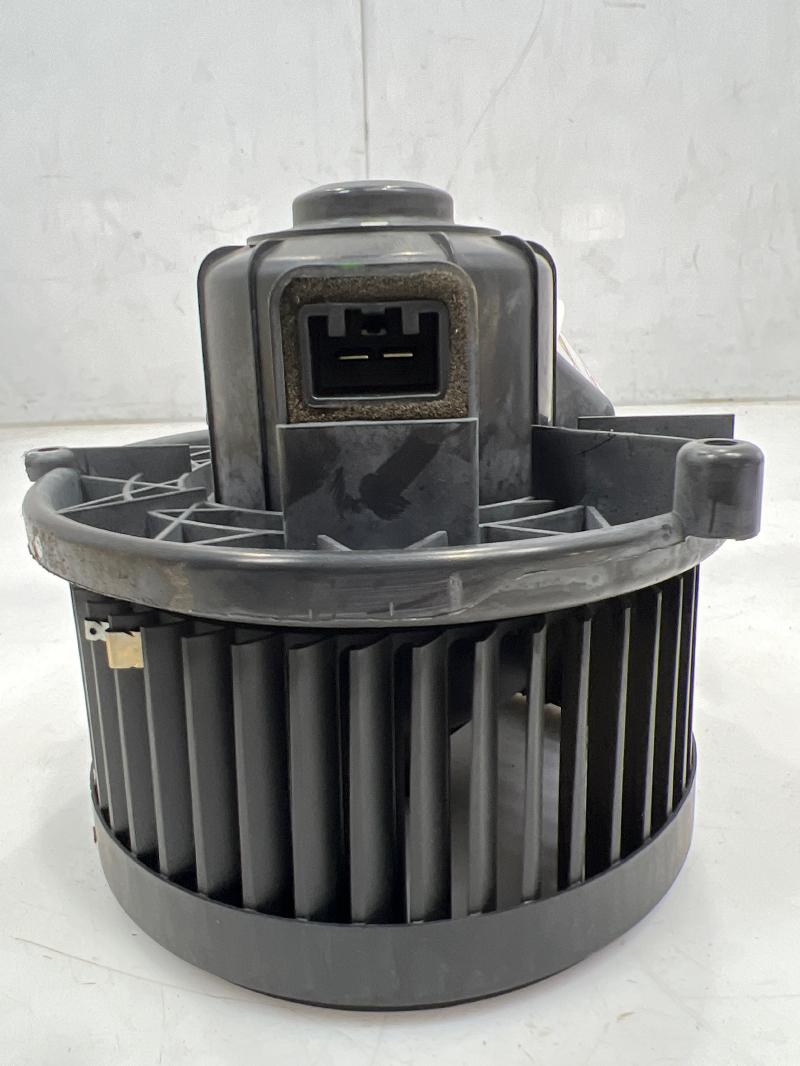 2010 GMC Terrain Blower Motor