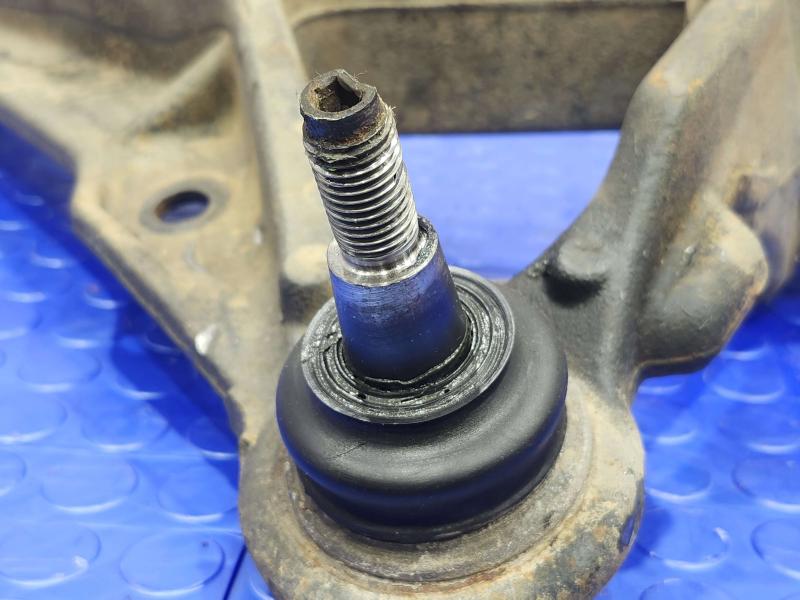 2017 Chevrolet Silverado 2500 Lower Control Arm Front