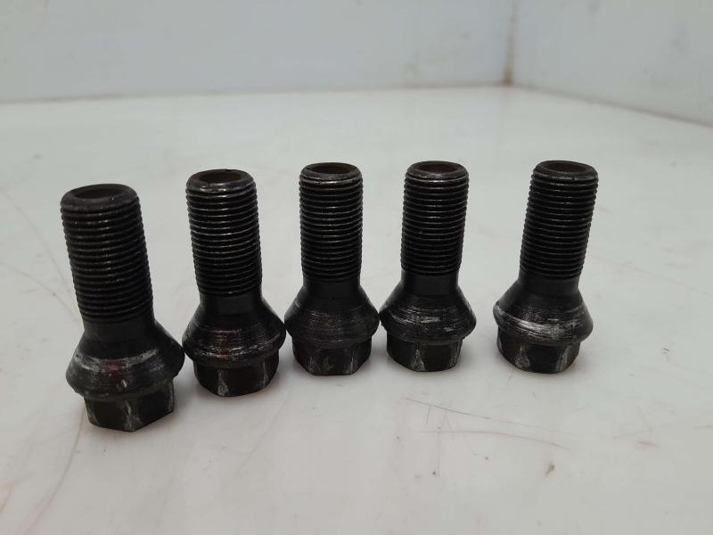2018 BMW 430i Lug Nuts