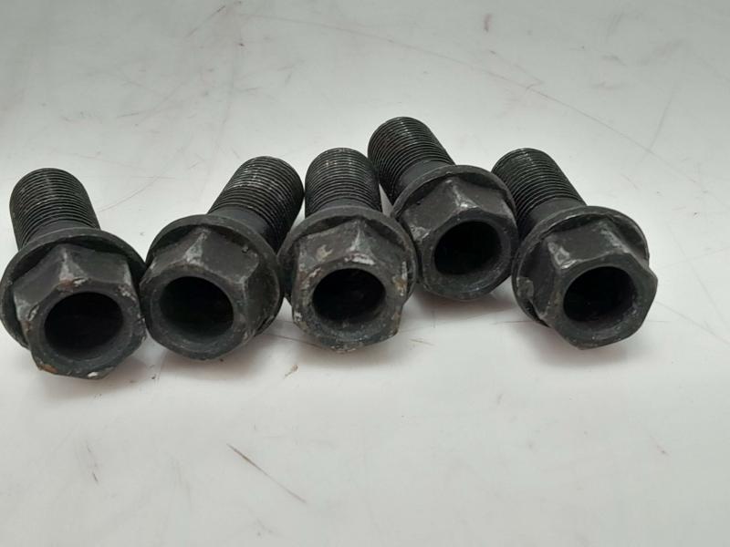 2018 BMW 430i Lug Nuts
