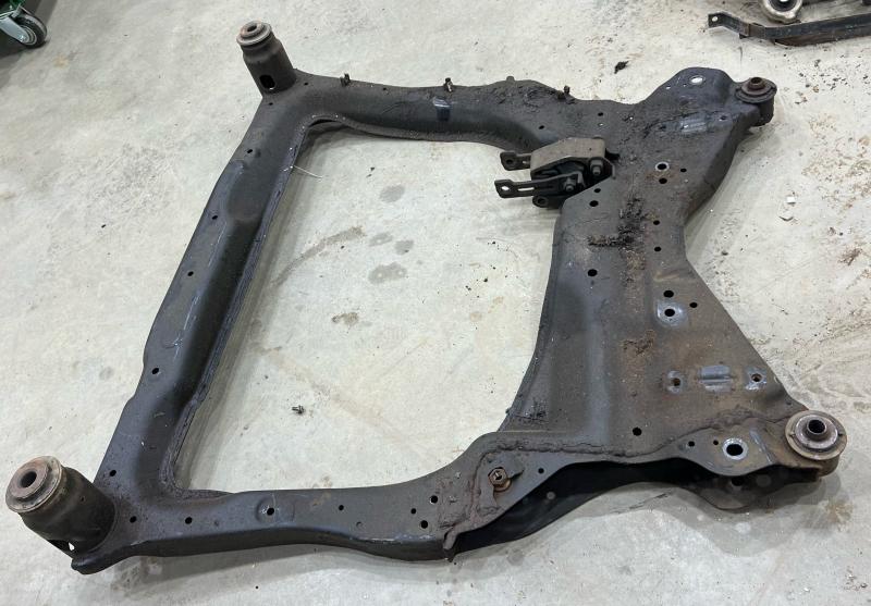 2007 Nissan Altima Crossmember/Cradle/Undercarria