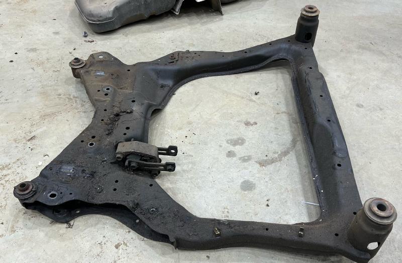 2007 Nissan Altima Crossmember/Cradle/Undercarria