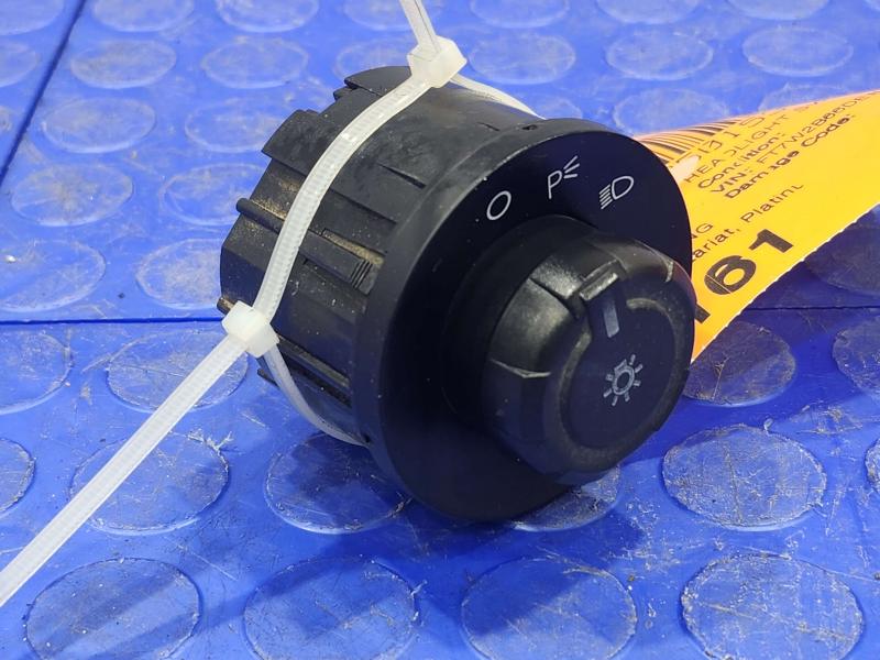2013 Ford F-250 Super Duty Headlight Switch (Dash Mtd)