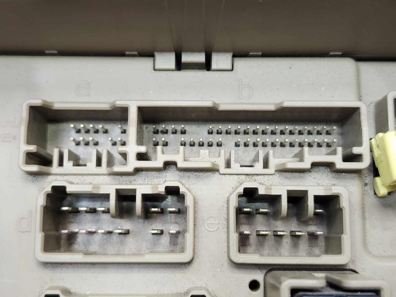 2015 Subaru Legacy Outback Integrated Control Module Genuine OEM 82201AL01B