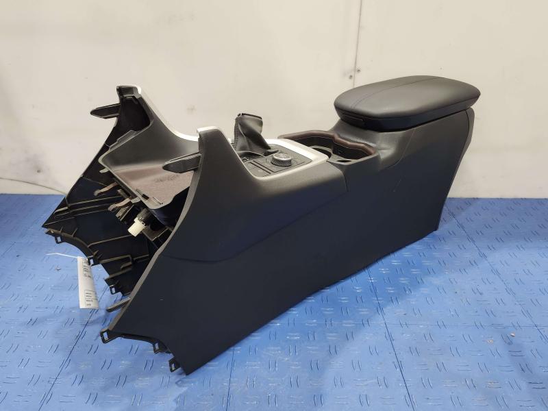 2020 Toyota RAV4 Front Console