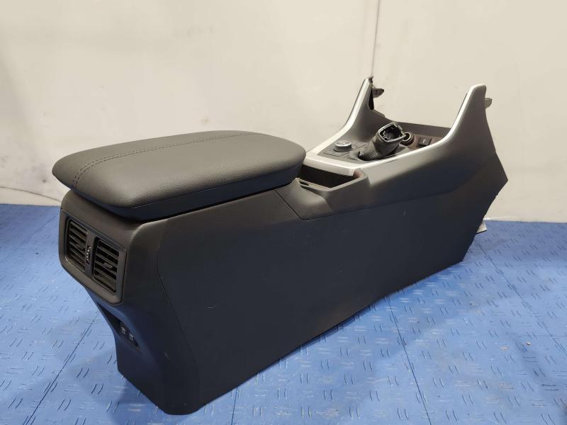2020 Toyota RAV4 Front Console