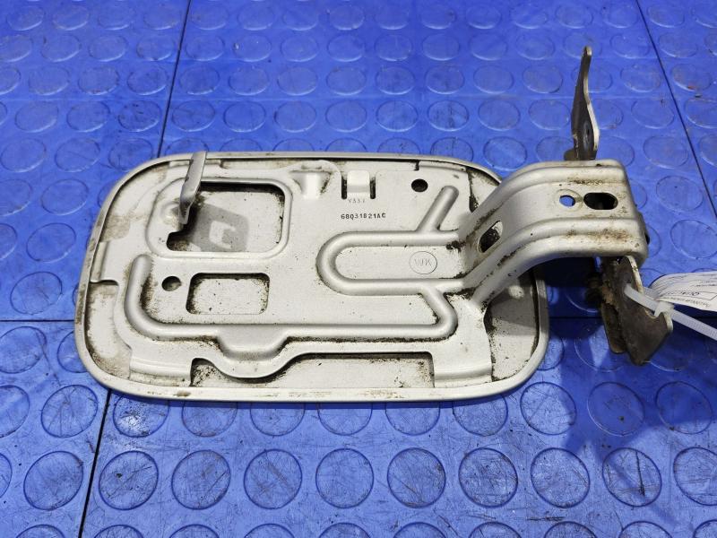 2012 Jeep Grand Cherokee Fuel Tank Door