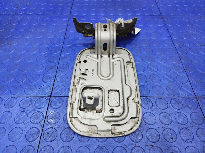 2012 Jeep Grand Cherokee Fuel Tank Door