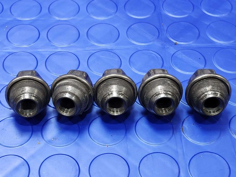 2013 Ford Fusion Lug Nuts
