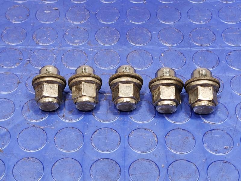 2016 Scion iM Lug Nuts