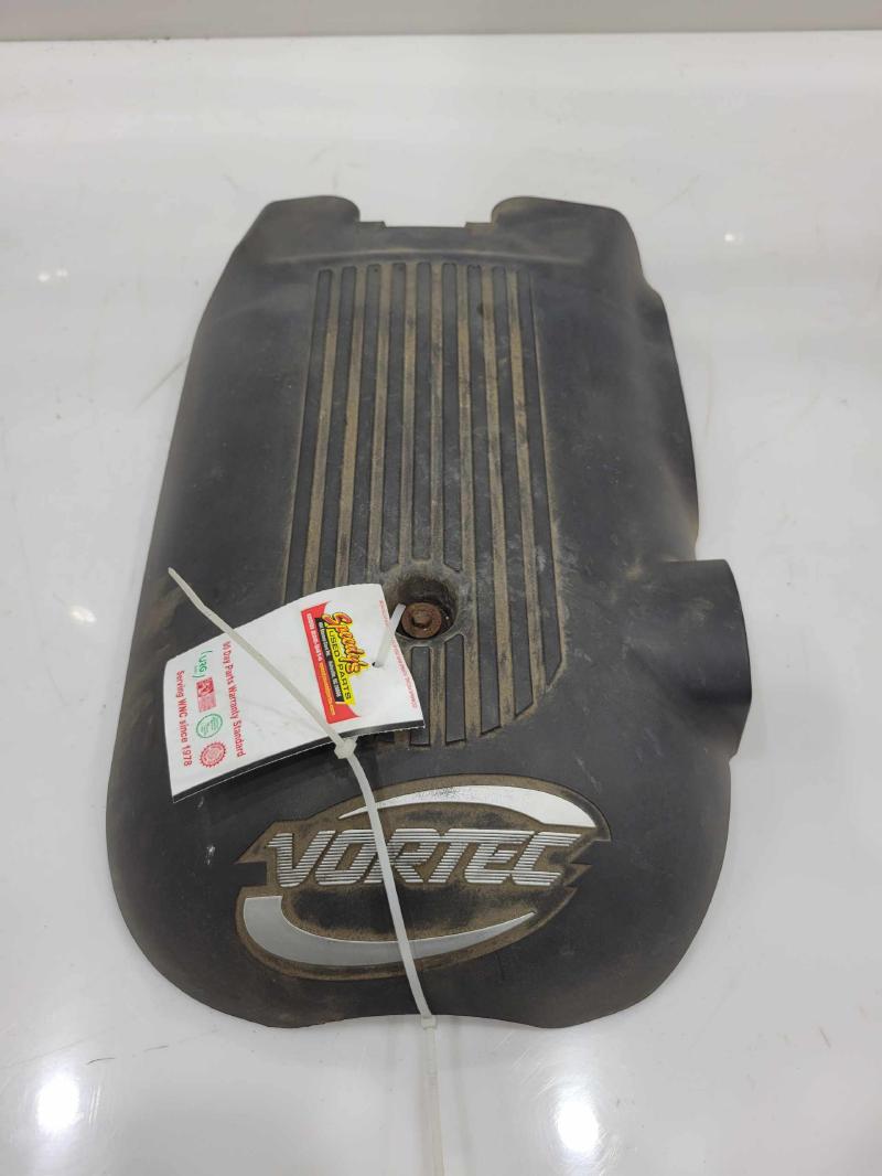 2001 GMC Sierra 1500 Engine Cover