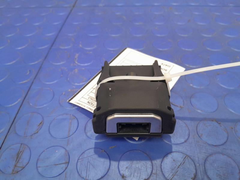 2017 GMC Acadia Rear View Mirror Front Camera Genuine OEM Part 84008728