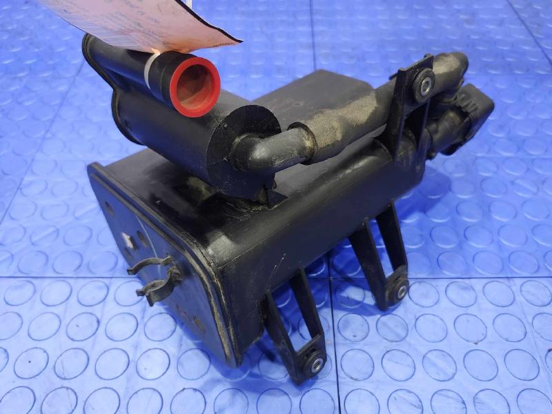 2003-2008 BMW Z4 Fuel Vapor Charcoal Canister Assembly Genuine OEM 16136758019