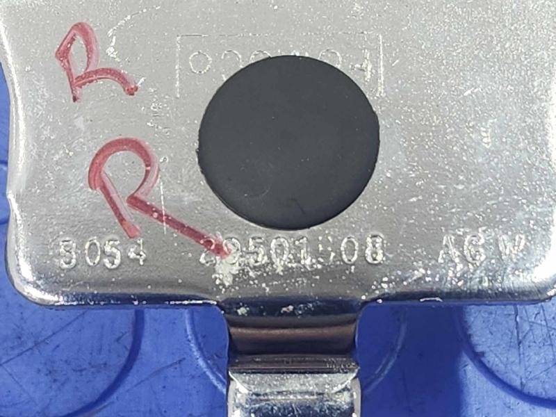 2013 Ford F-350 Super Duty Headrest
