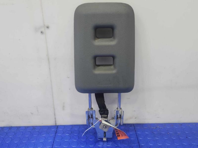 2013 Ford F-350 Super Duty Headrest