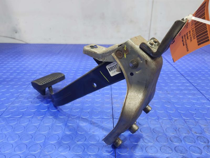 2016-2018 Kia Sorento Brake Pedal Assembly Genuine OEM Part 32800C6110