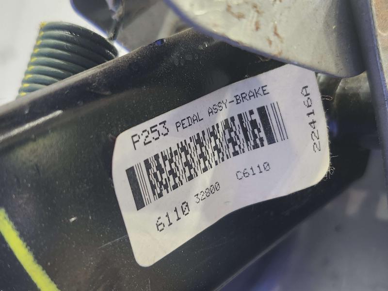 2016-2018 Kia Sorento Brake Pedal Assembly Genuine OEM Part 32800C6110