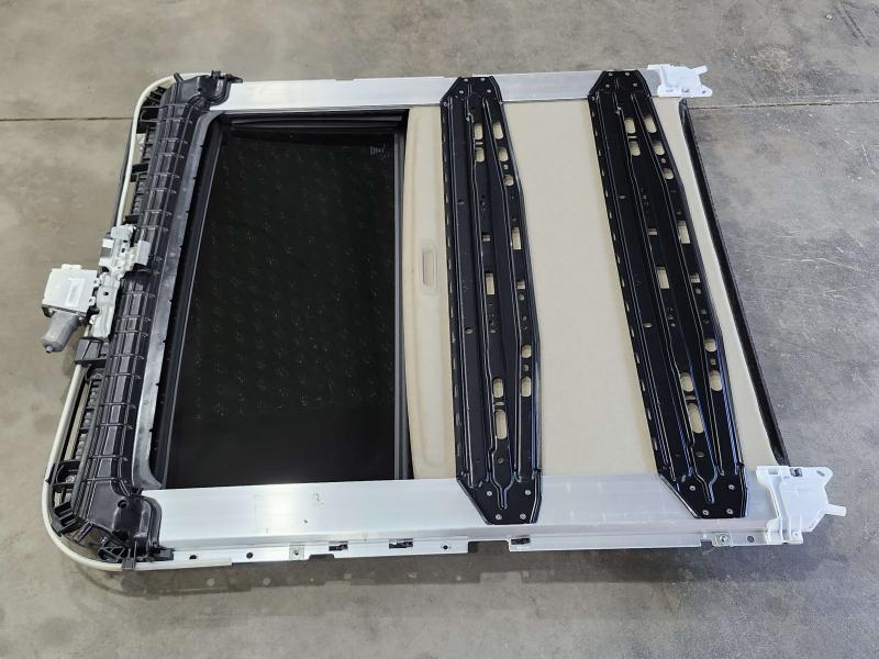 2006 - 2012 Toyota Rav-4 Sunroof Glass Assembly w/ Tracks w/ Motor OEM 632010R010
