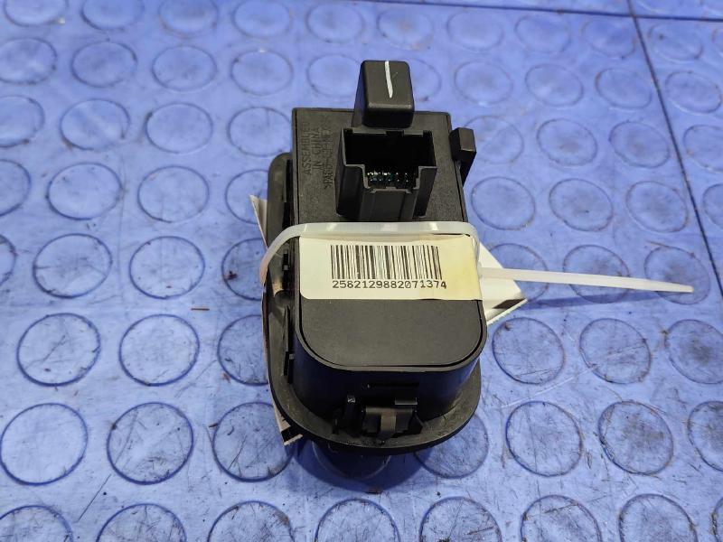 2009 Chevrolet Impala Headlight Switch (Dash Mtd)