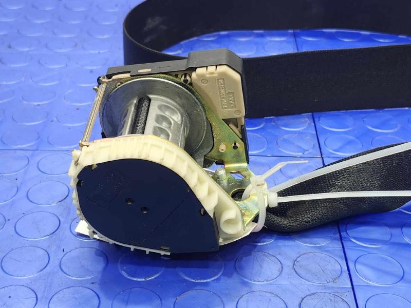 2006 BMW Z4 Front Seat Belt