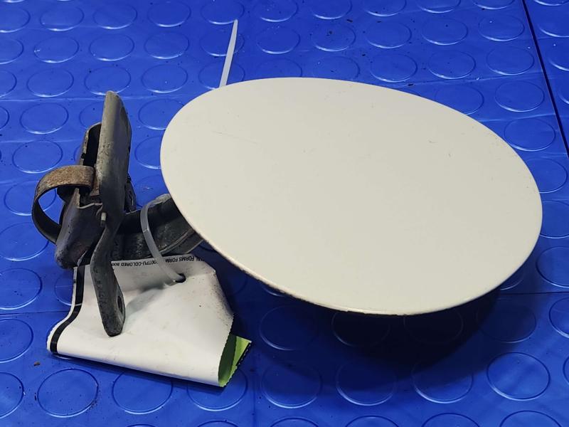 2003-2011 Lincoln Towncar Fuel Fill Door Gas Flap White WF OEM 8W1Z54405A26A