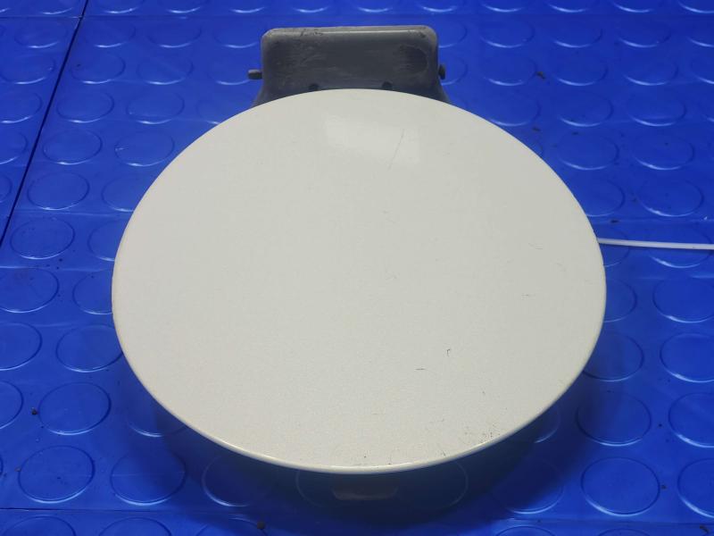 2003-2011 Lincoln Towncar Fuel Fill Door Gas Flap White WF OEM 8W1Z54405A26A