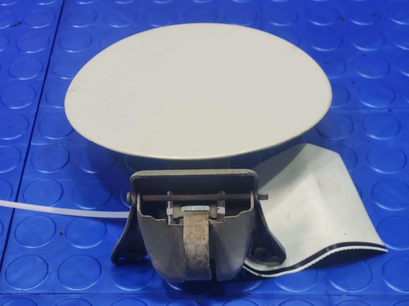 2003-2011 Lincoln Towncar Fuel Fill Door Gas Flap White WF OEM 8W1Z54405A26A