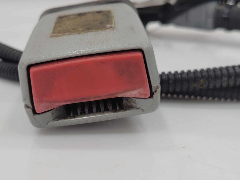 2004 Lincoln Navigator Front Seat Belt