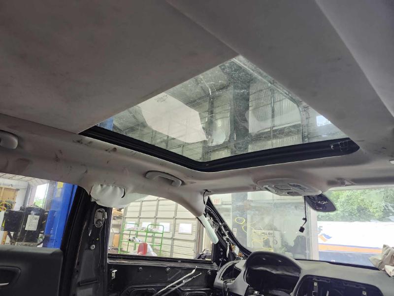 2018 Jeep Compass Roof Glass (Glass Only)