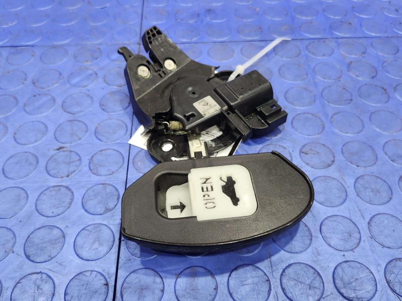 2010 Mazda Mazda3 Lid Latch