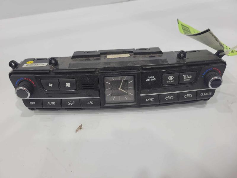 2015 Genesis Genesis Heater A/C Control