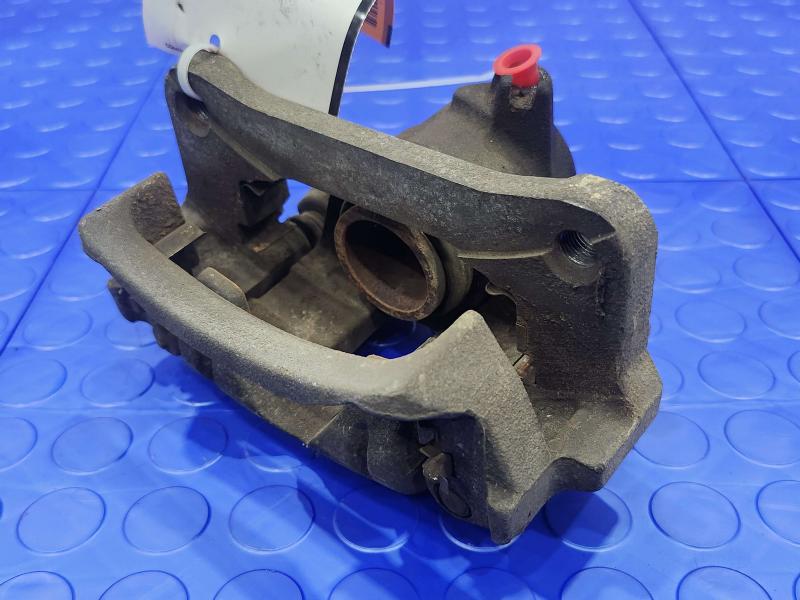 2006 Toyota 4Runner Caliper