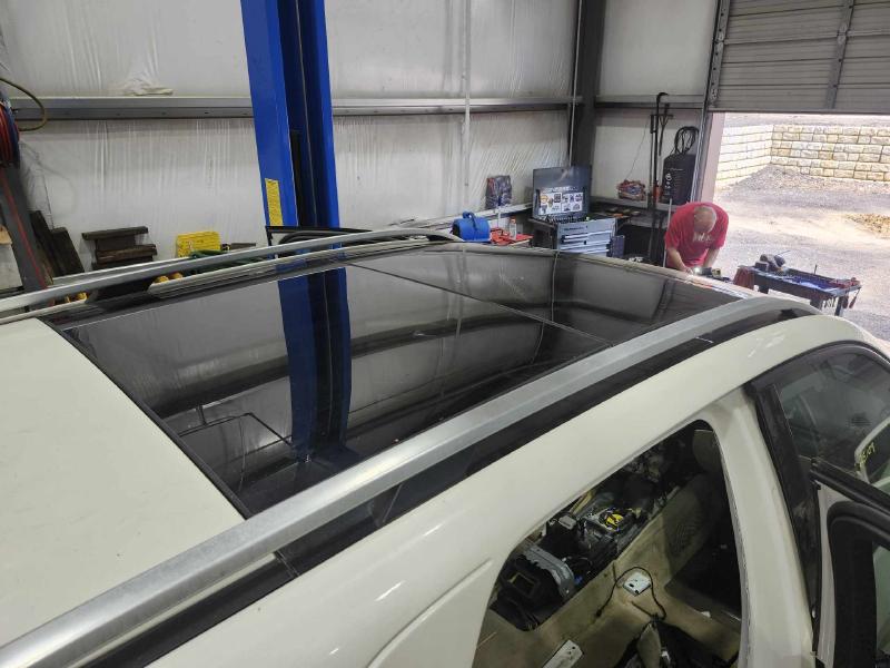2012 Mercedes ML-Class Roof Glass (Glass Only)