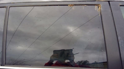 2008 - 2013 Toyota Highlander Rear Door Glass RH Passenger Side OEM 681130E040