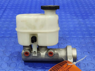 2014 Chevrolet Silverado 1500 Master Cylinder