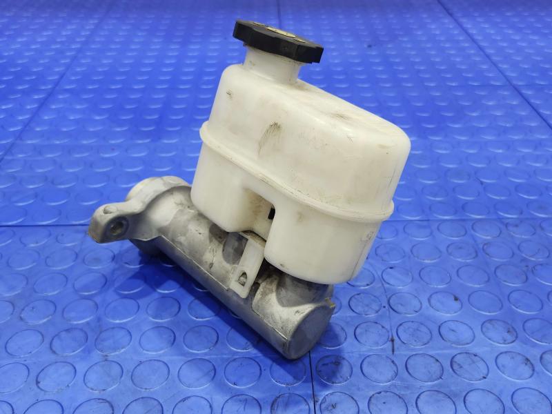 2014 Chevrolet Silverado 1500 Master Cylinder