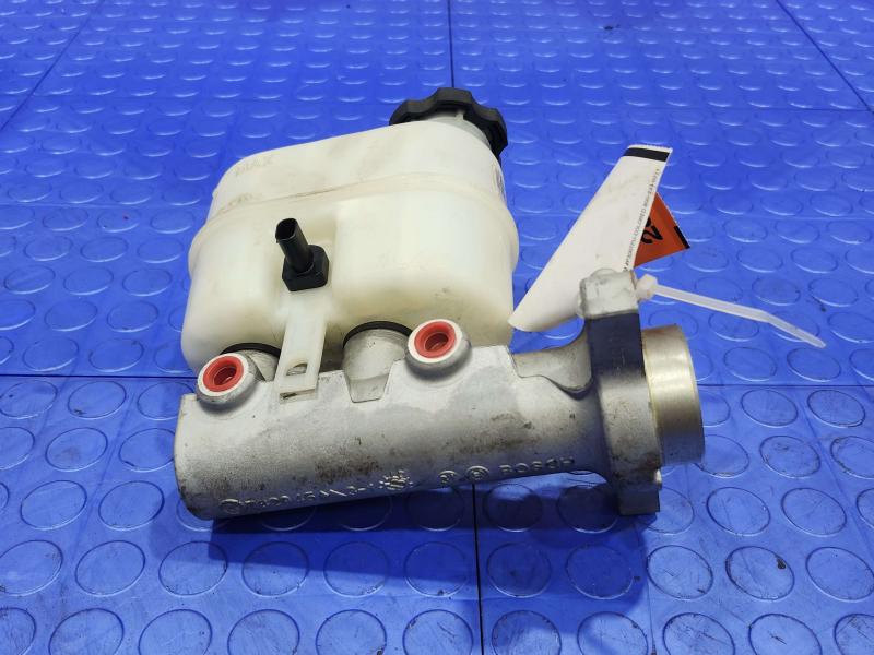 2014 Chevrolet Silverado 1500 Master Cylinder