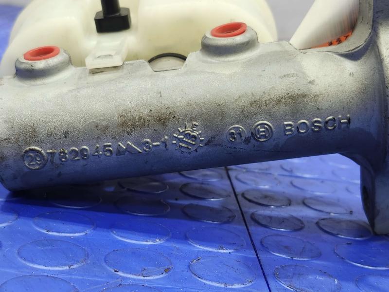 2014 Chevrolet Silverado 1500 Master Cylinder