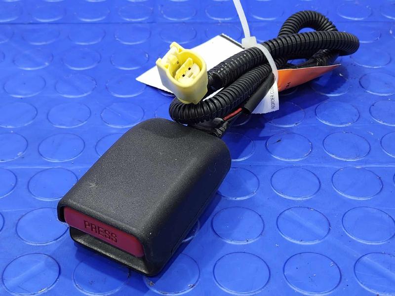 2014 Subaru Crosstrek Front Seat Belt