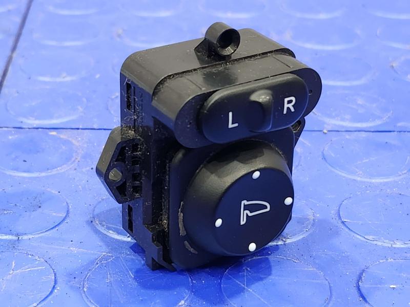 2013 Honda CR-V Door Switch Front