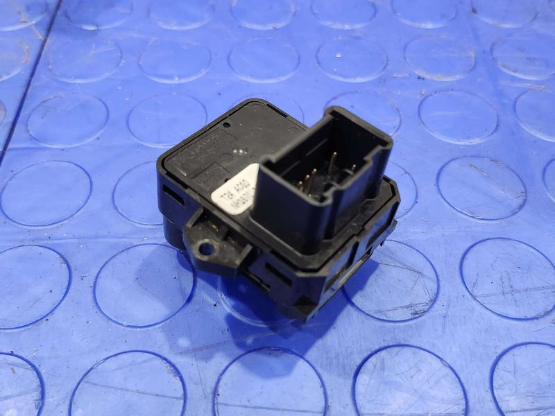 2013 Honda CR-V Door Switch Front