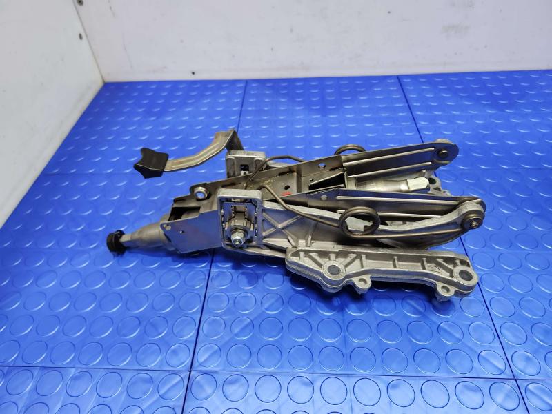2014 Ford Mustang Steering Column