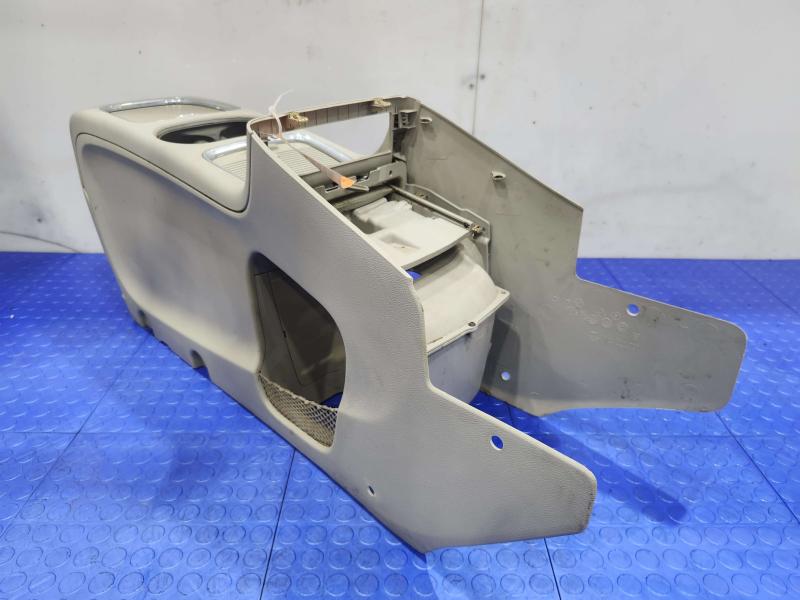 2017 Dodge Grand Caravan Front Console