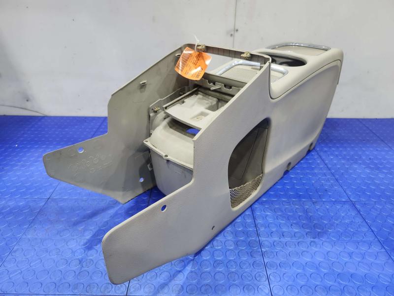 2017 Dodge Grand Caravan Front Console