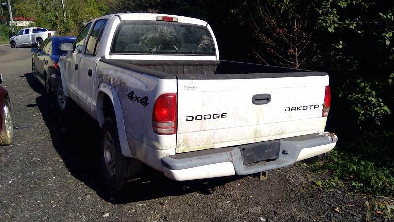 2004 Dodge Dakota Center Pillar