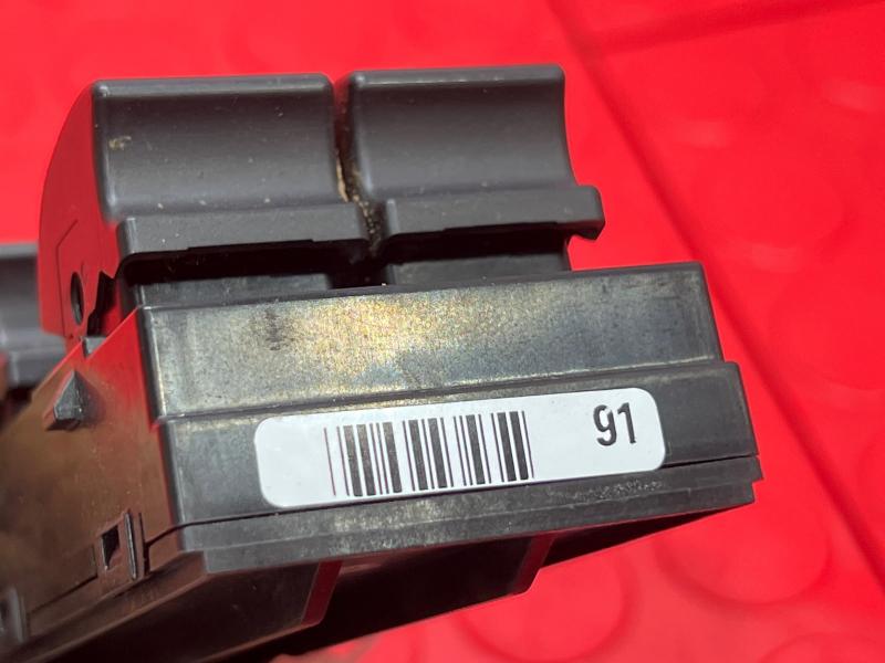 2012 Ford Taurus Door Switch Front