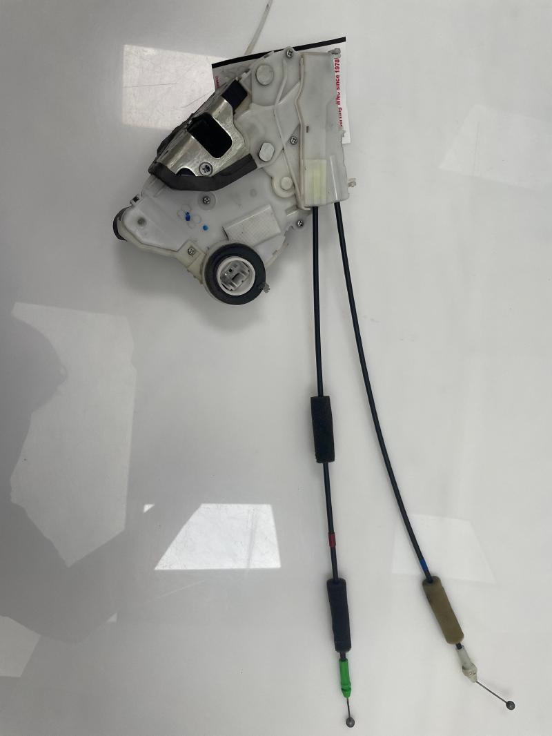 2011 Toyota Prius Front Door Latch