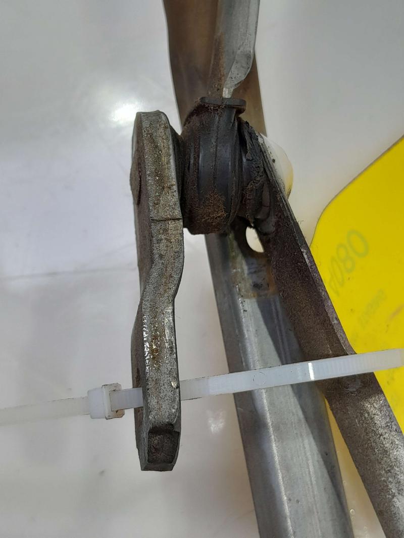 2006 - 2012 Ford Fusion Windshield Wiper Linkage Transmission OEM 6E5Z17566A