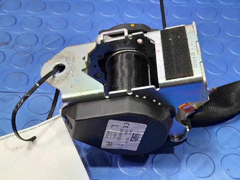 2018 Volvo S90 Rear Seat Belt