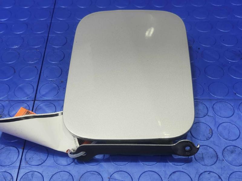 2008 Infiniti G35 Fuel Tank Door